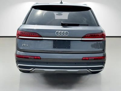 2024 Audi Q7 — interior view