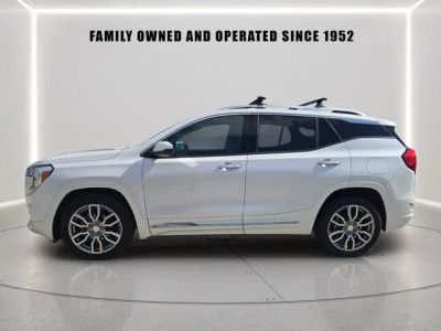 2022 GMC Terrain — detail view