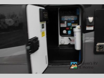 2019 Grand Design Momentum M-Class - Photo 6