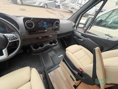 2025 Tiffin Motorhomes Wayfarer - Photo 31