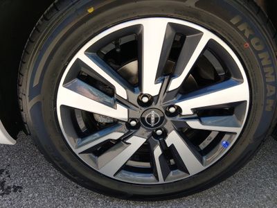2024 Nissan Versa - Photo 10
