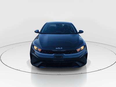 2024 Kia Forte - Photo 2