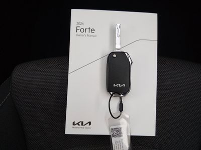 2024 Kia Forte - Photo 15
