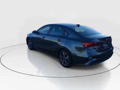 2024 Kia Forte - Photo 5