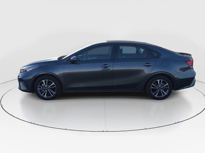 2024 Kia Forte - Photo 4