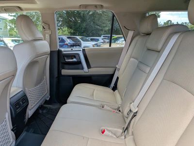 2019 Toyota 4Runner — photo 14 view