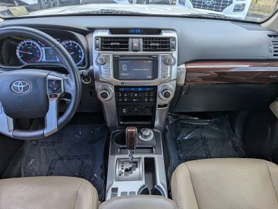 2019 Toyota 4Runner — photo 16 view