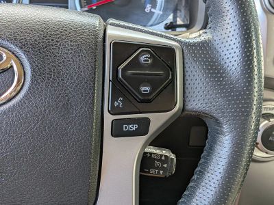 2019 Toyota 4Runner — photo 26 view