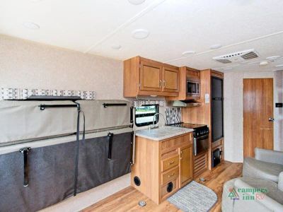 2019 Coachmen RV Catalina Trail Blazer — photo 16 view