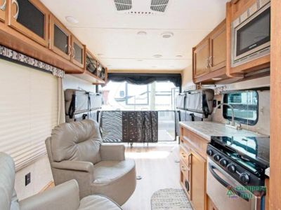 2019 Coachmen RV Catalina Trail Blazer — photo 15 view