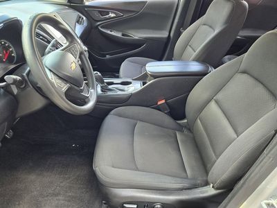 2017 Chevrolet Malibu - Photo 8