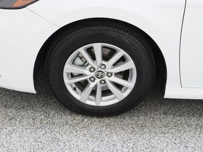 2025 Toyota Camry — photo 11 view
