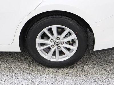 2025 Toyota Camry — photo 10 view