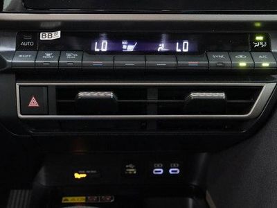 2025 Toyota Camry — photo 19 view