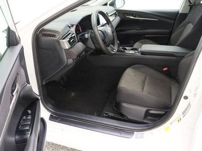 2025 Toyota Camry — photo 14 view