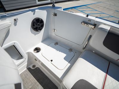 2023 Tahoe 2150 - Photo 28
