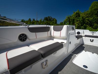 2023 Tahoe 2150 - Photo 16