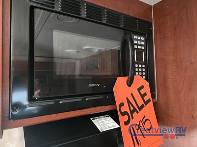 2014 Winnebago Industries Towables Minnie - Photo 13