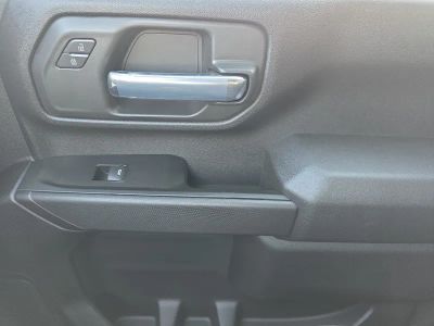 2026 Chevrolet Silverado 3500HD — photo 21 view