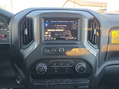 2026 Chevrolet Silverado 3500HD — photo 11 view