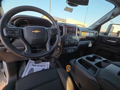 2026 Chevrolet Silverado 3500HD — photo 12 view