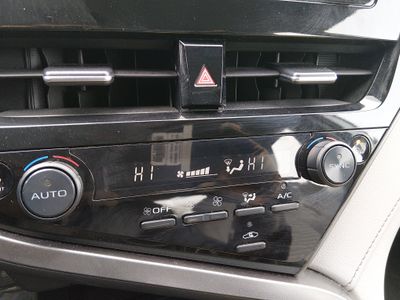 2023 Toyota Camry - Photo 13