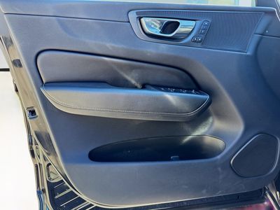 2018 Volvo XC60 - Photo 21