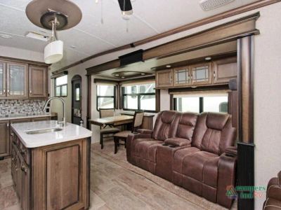 2018 Keystone RV Montana Legacy — photo 12 view