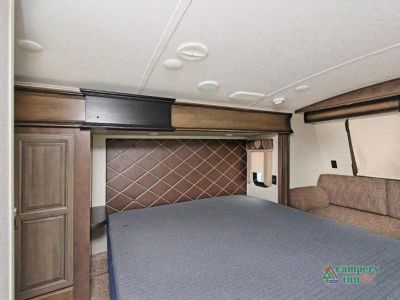 2018 Keystone RV Montana Legacy — photo 30 view