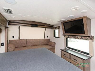2018 Keystone RV Montana Legacy — photo 29 view