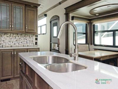 2018 Keystone RV Montana Legacy — photo 16 view