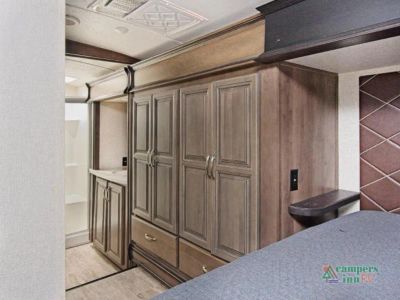 2018 Keystone RV Montana Legacy — photo 33 view