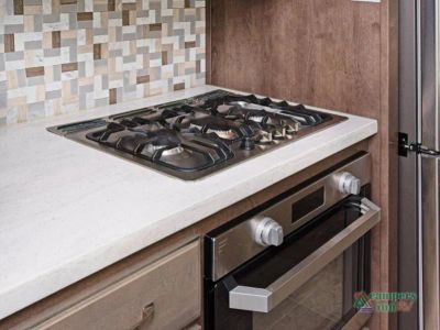 2018 Keystone RV Montana Legacy — photo 17 view