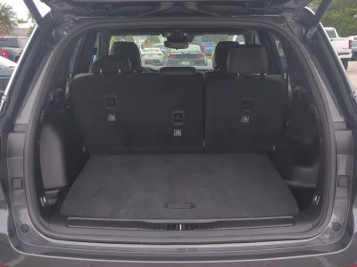2023 Jeep Grand Cherokee — photo 13 view