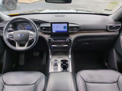 2022 Ford Explorer — photo 17 view