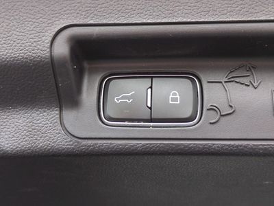 2022 Ford Explorer — photo 14 view
