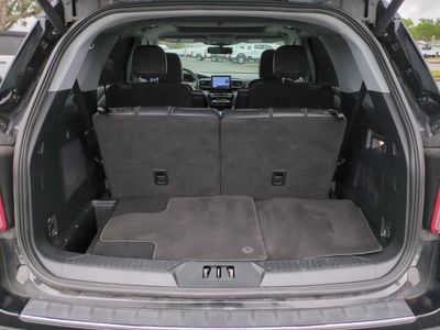 2022 Ford Explorer — photo 13 view