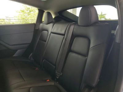 2024 Tesla Model Y — photo 8 view