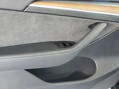 2024 Tesla Model Y — photo 14 view