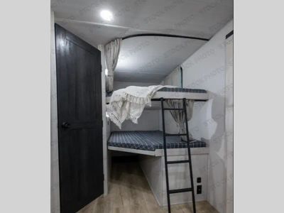2025 Forest River RV Surveyor Legend X - Photo 41