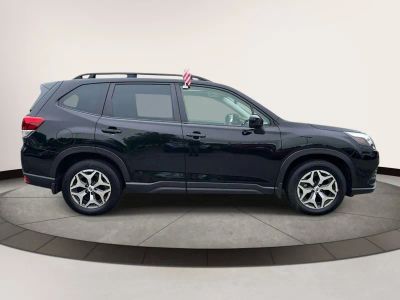 2022 Subaru Forester — detail view
