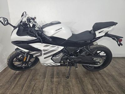2026 CFMOTO 300SS - Photo 9