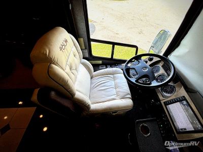 2015 Winnebago Grand Tour — photo 7 view