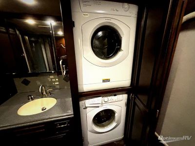 2015 Winnebago Grand Tour — photo 21 view