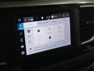 2023 Chrysler Voyager - Photo 19