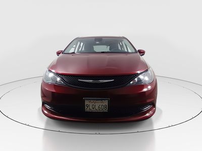 2023 Chrysler Voyager - Photo 2