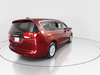 2023 Chrysler Voyager - Photo 7