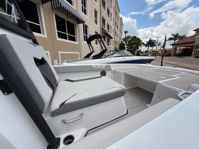 2025 Scarab 235 Open SE - Photo 2