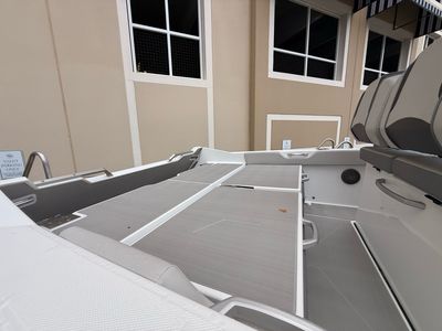 2025 Scarab 235 Open SE - Photo 4