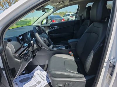 2026 Kia Sportage — photo 9 view